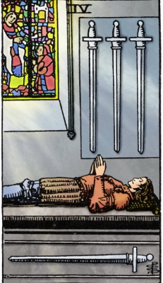 Tarotkaart 'Vier van Zwaarden'