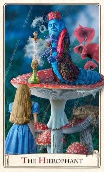 Tarotkaart "De Hierofant" (uit het tarotdeck "Alice in Wonderland")